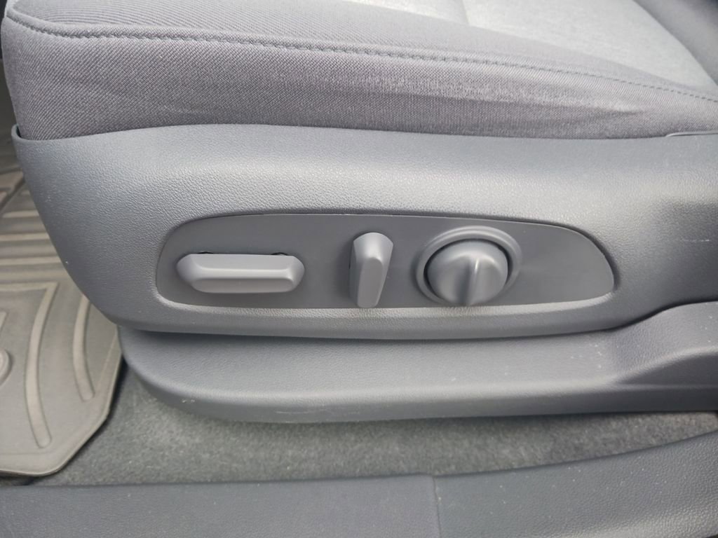 Used 2021 Chevrolet Blazer LT image 30