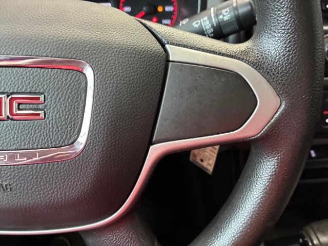 Used 2015 GMC Canyon 2WD Crew Cab w/ Convenience Package image 17