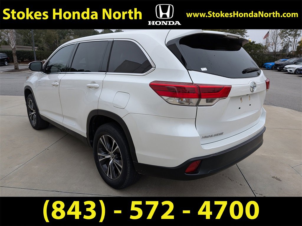 Used 2019 Toyota Highlander LE image 6