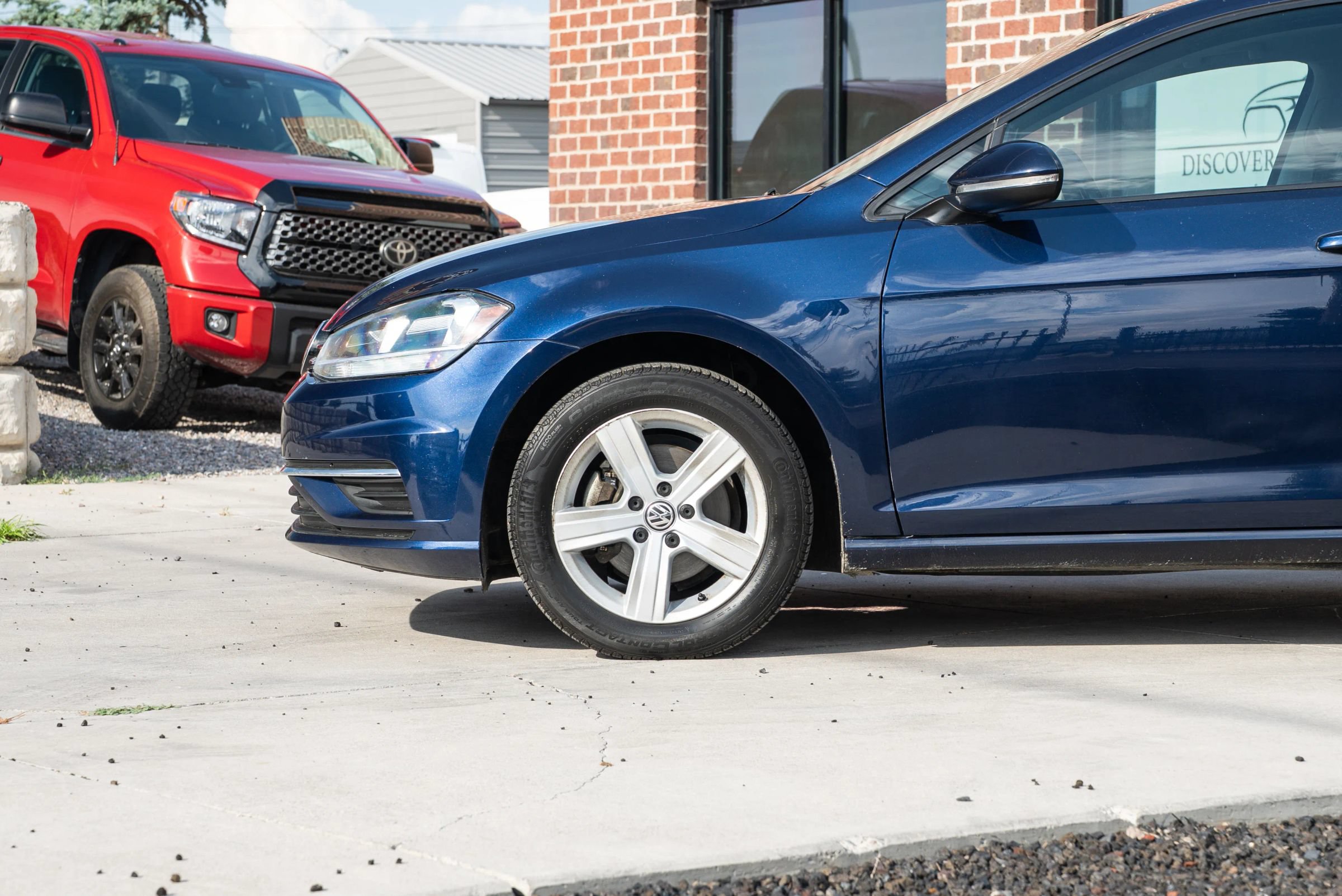 Used 2018 Volkswagen Golf SE FWD image 4