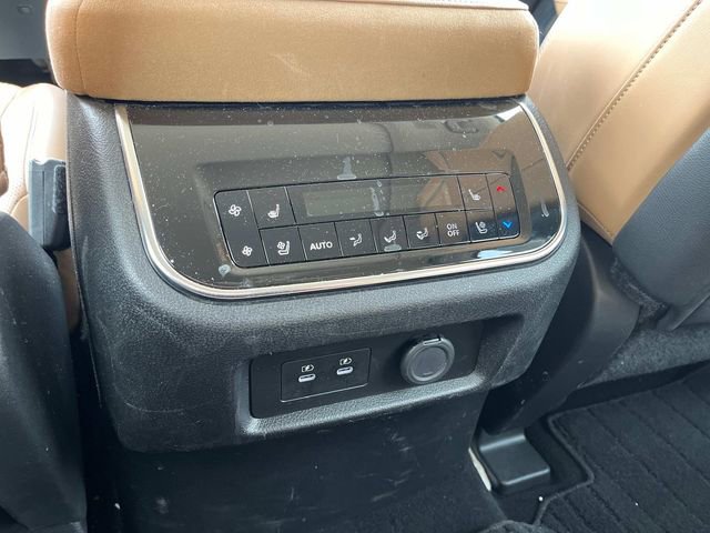 Used 2025 INFINITI QX80 Sensory image 21