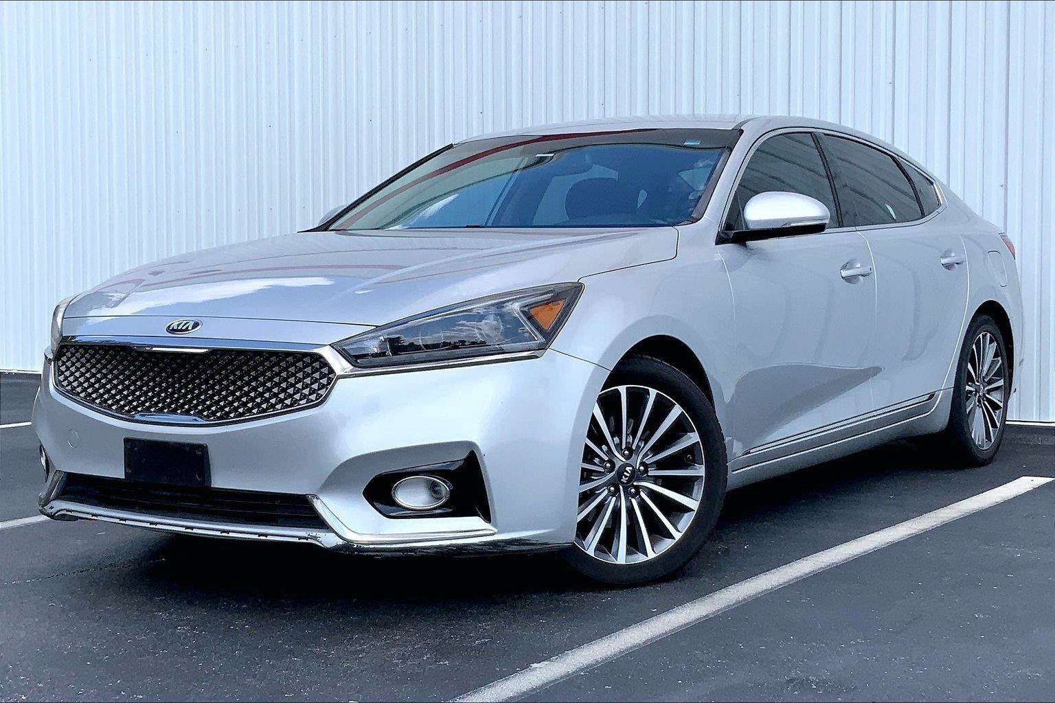 Used 2018 Kia Cadenza Premium w/ Luxury Package