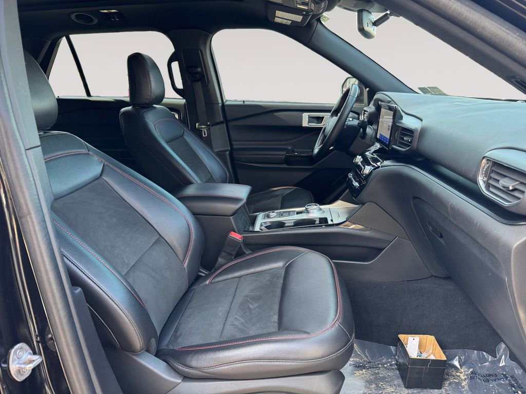 Used 2022 Ford Explorer ST-Line w/ Class IV Trailer Tow Package image 15