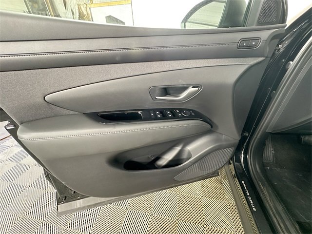 New 2025 Hyundai Santa Cruz Limited image 3