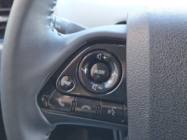Used 2021 Toyota Prius Limited w/ Premium Convenience Package FWD image 19