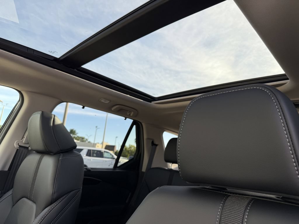 New 2025 Honda Pilot Touring image 18