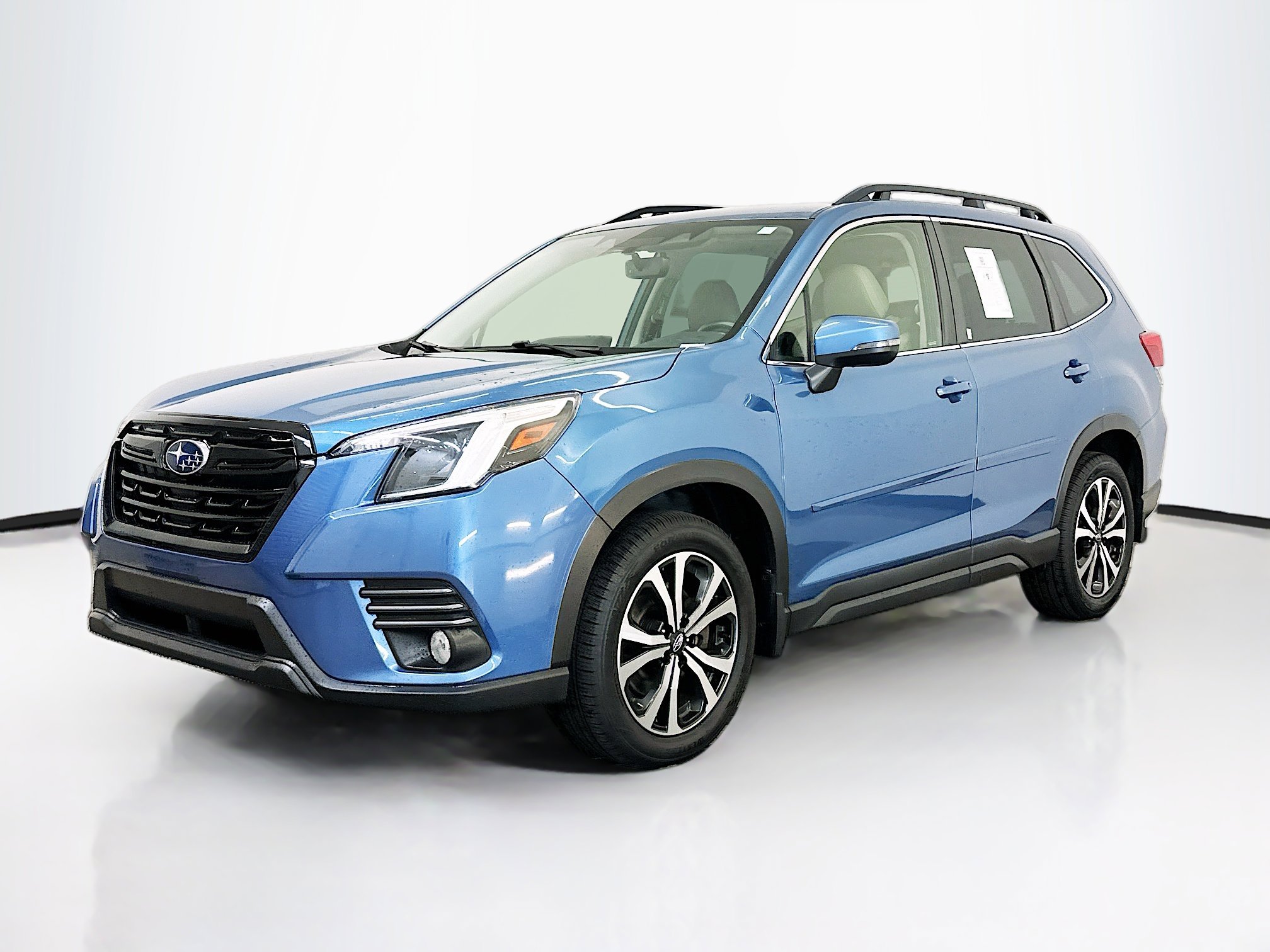 Used 2023 Subaru Forester Limited AWD/4WD image 3