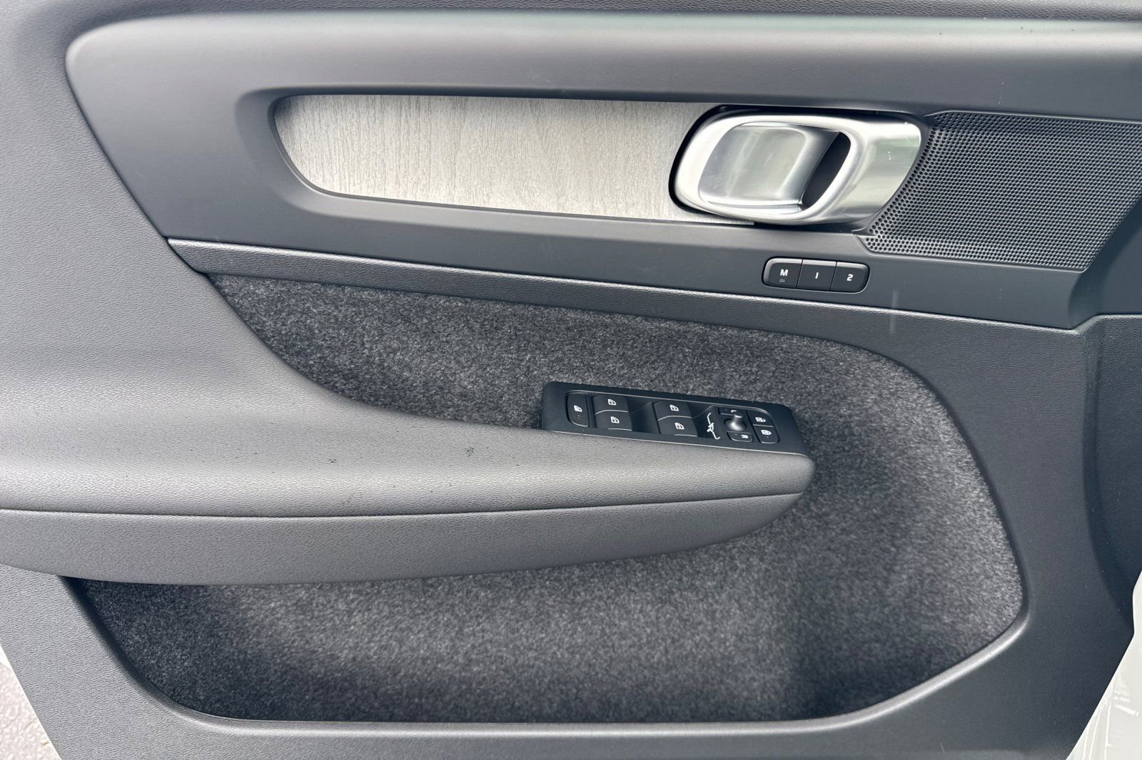 New 2026 Volvo EX40 Plus w/ Climate Package image 14