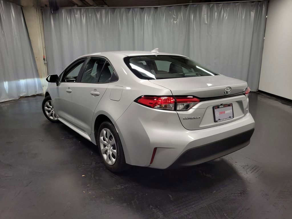 Used 2025 Toyota Corolla LE FWD image 6