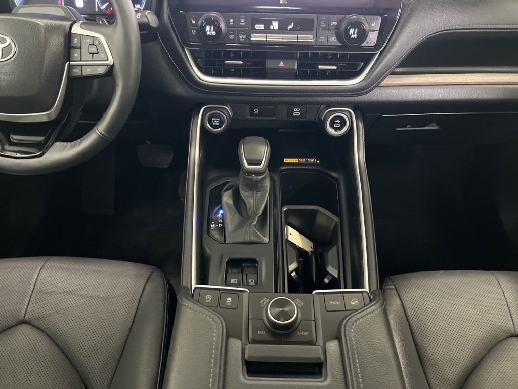 Used 2024 Toyota Grand Highlander Platinum image 11