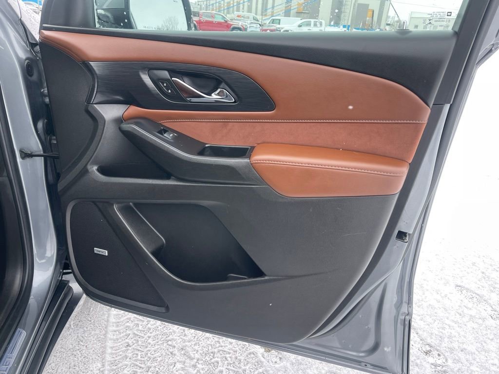 Used 2021 Chevrolet Traverse High Country image 25