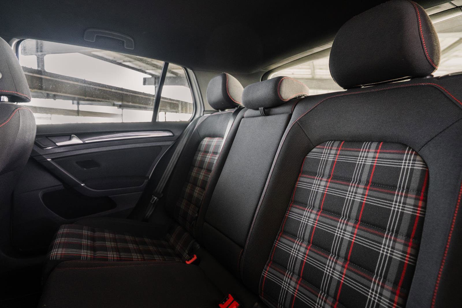 Used 2017 Volkswagen GTI Sport image 32