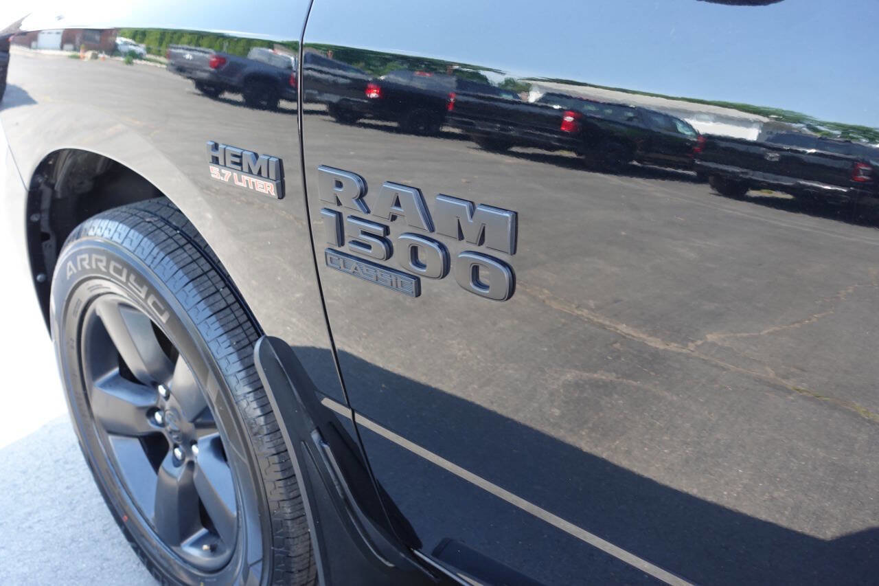 Used 2022 RAM 1500 Express w/ Wheel & Sound Group AWD/4WD image 14