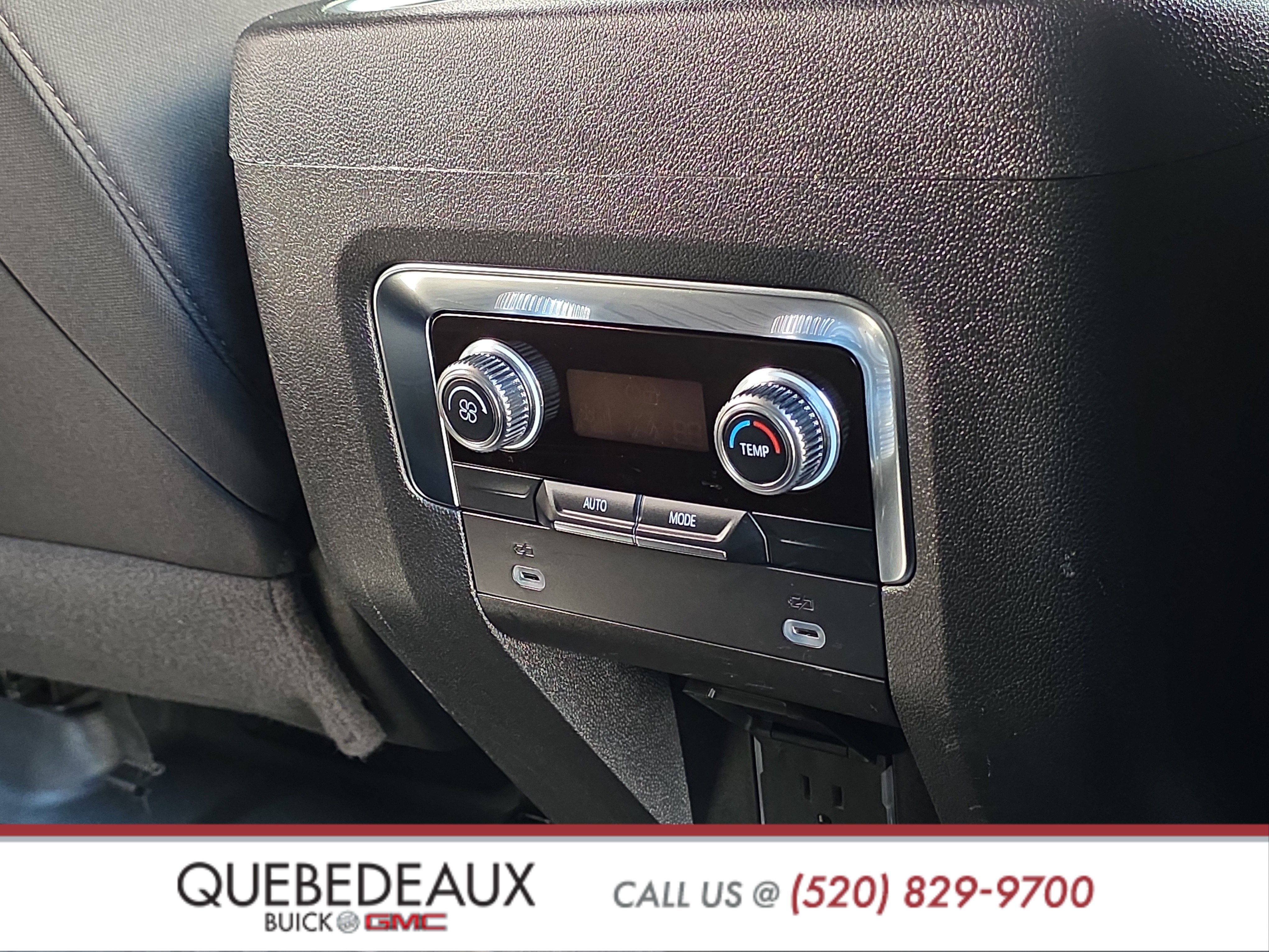 Used 2024 GMC Yukon SLE w/ Gmc Pro Safety Plus Package AWD/4WD image 29