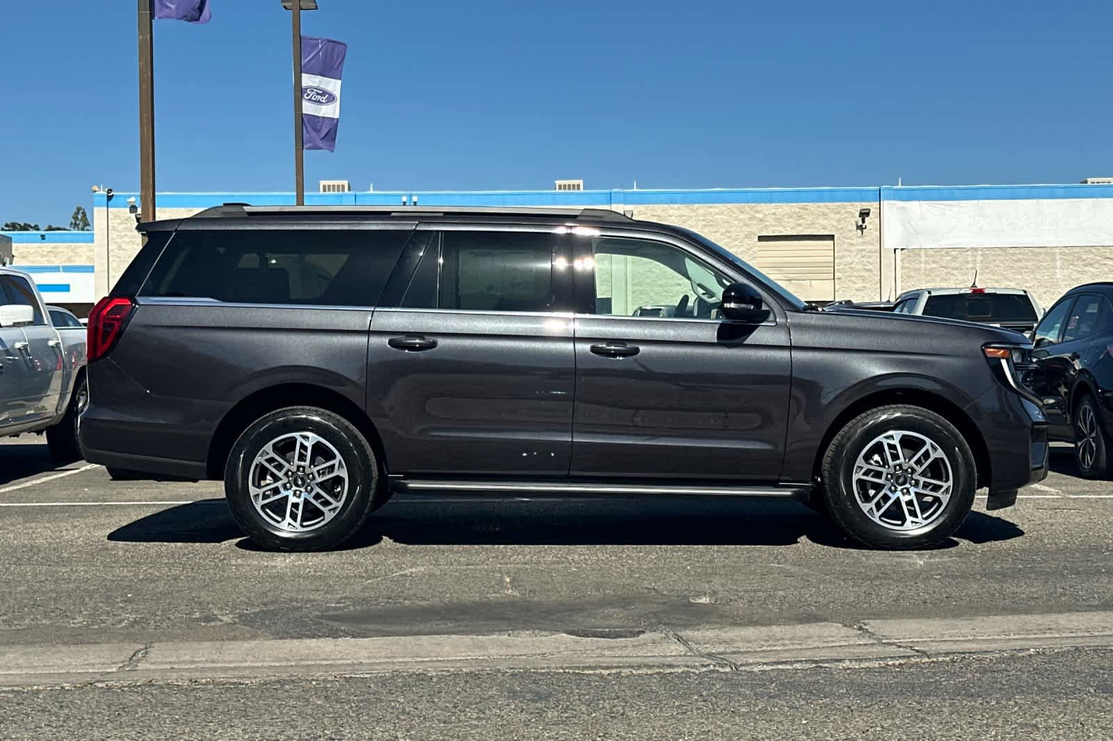 New 2026 Ford Expedition Max Active AWD/4WD image 8