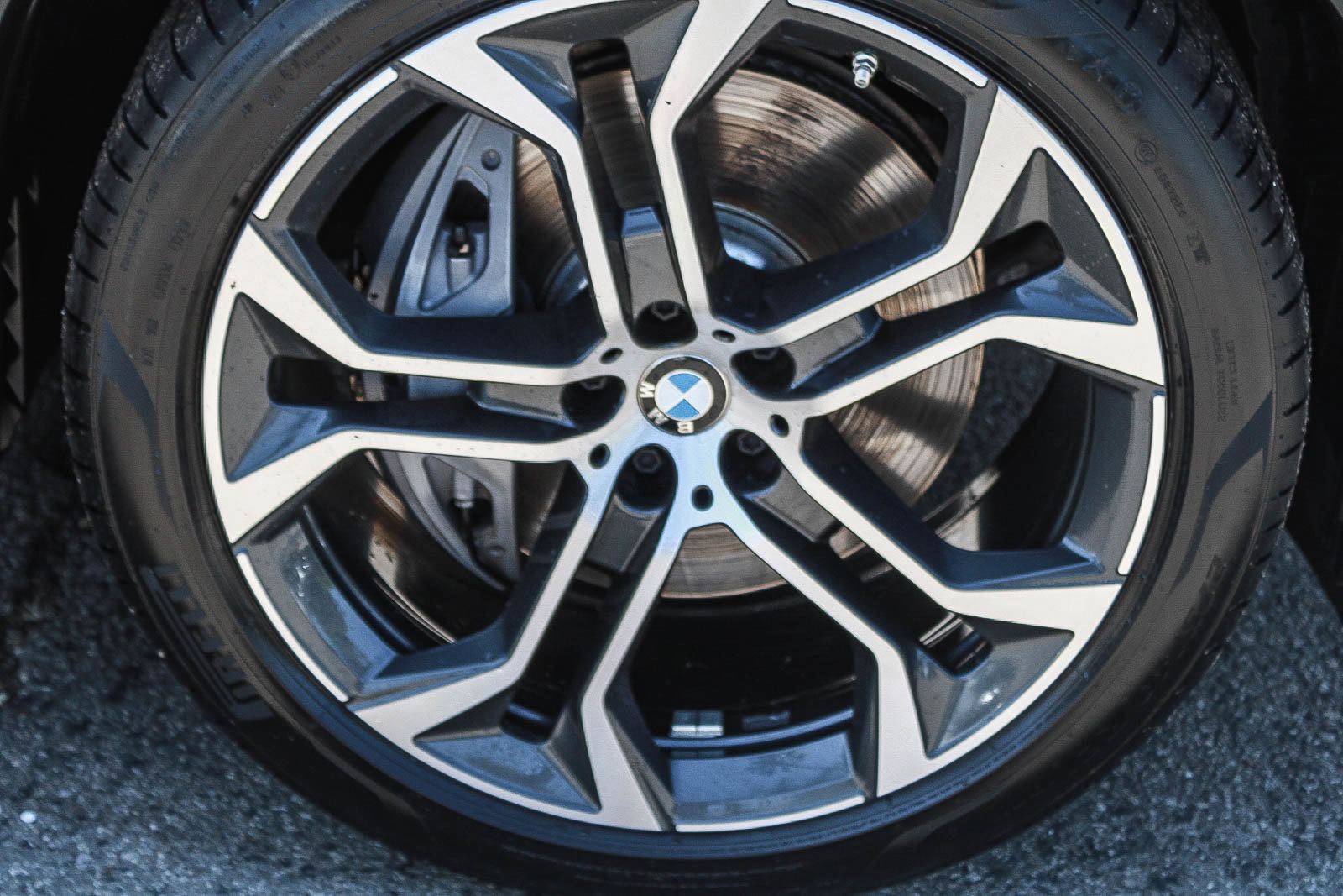 Used 2021 BMW X5 xDrive45e w/ Parking Assistance Package AWD/4WD image 10