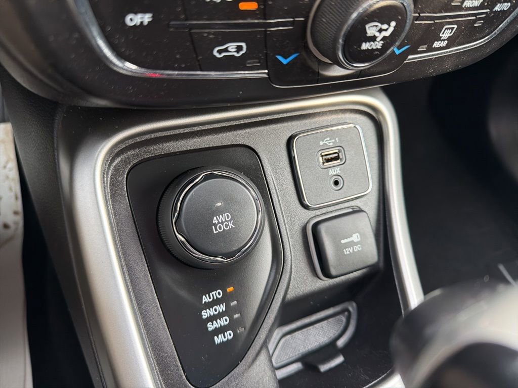 Used 2019 Jeep Compass Latitude w/ Popular Equipment Group image 33