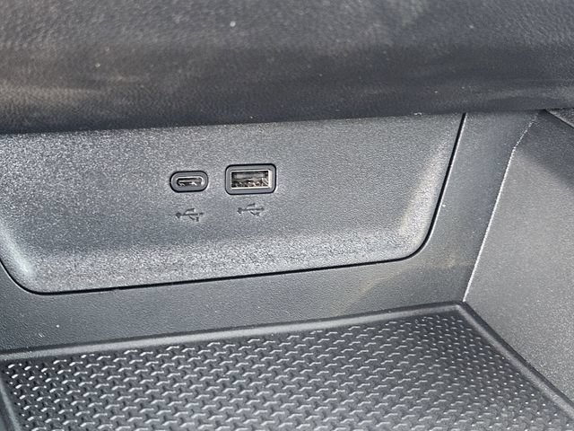 New 2026 Chevrolet Equinox LT w/ Safety and Technology Package FWD image 23