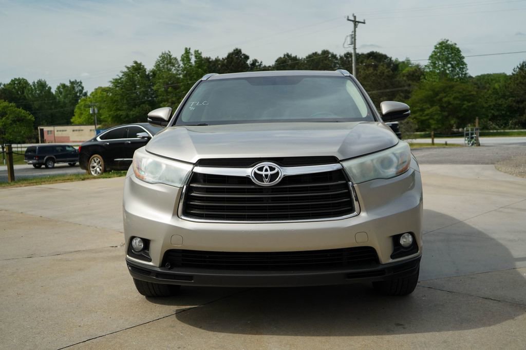 Used 2015 Toyota Highlander XLE image 10