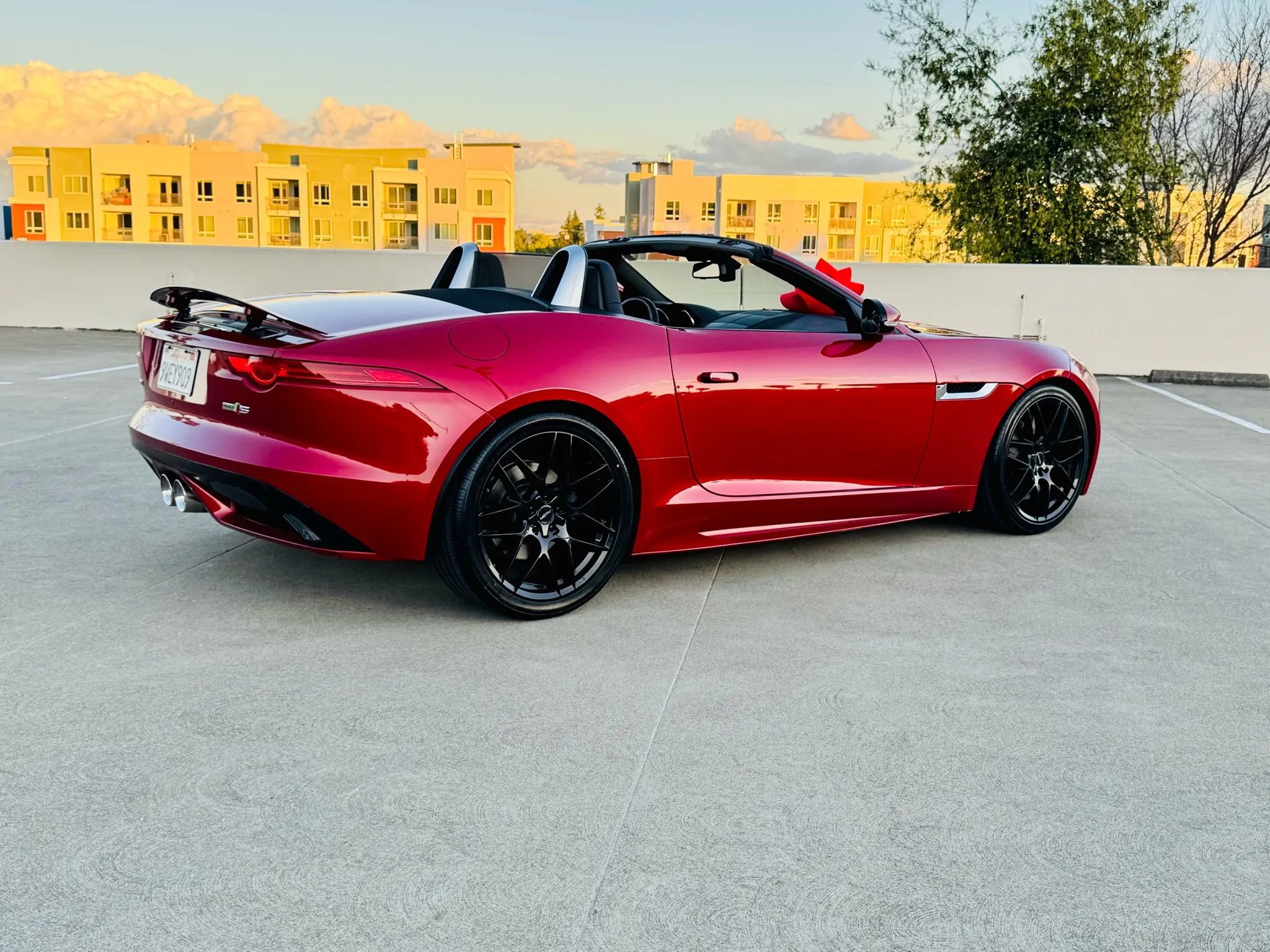 Used 2017 Jaguar F-TYPE S image 8