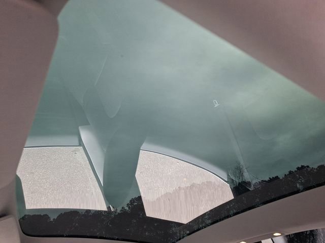 Used 2018 Tesla Model 3 Long Range image 16