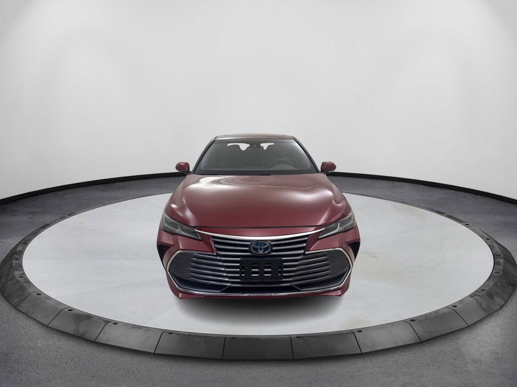 Used 2019 Toyota Avalon Limited image 2
