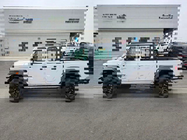 New 2026 Jeep Gladiator Sport image 4