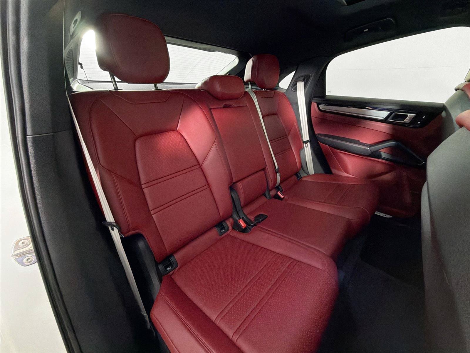 Certified 2023 Porsche Cayenne Platinum Edition AWD/4WD image 26