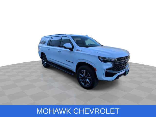Used 2024 Chevrolet Suburban Z71 w/ Luxury Package AWD/4WD image 2