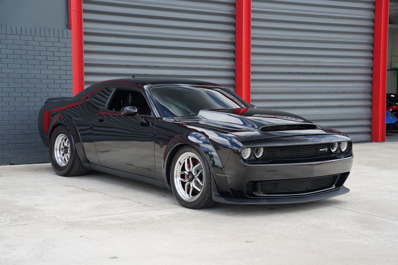 Used 2018 Dodge Challenger SRT Hellcat image 2