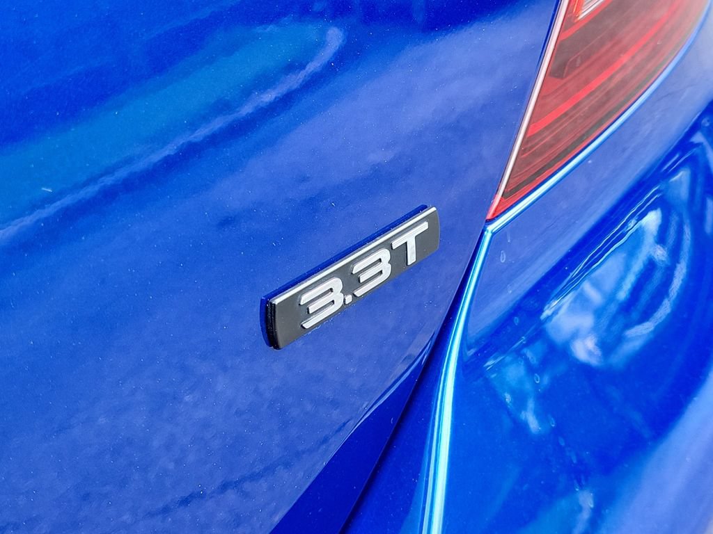 Used 2022 Genesis G70 3.3T RWD image 6