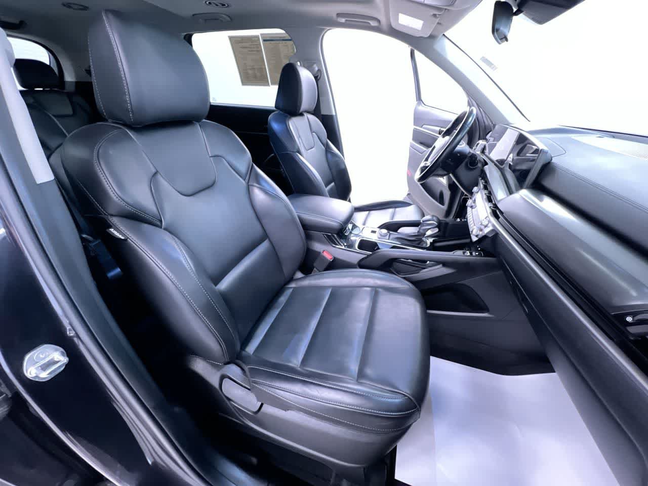 Used 2025 Kia Telluride S FWD image 38