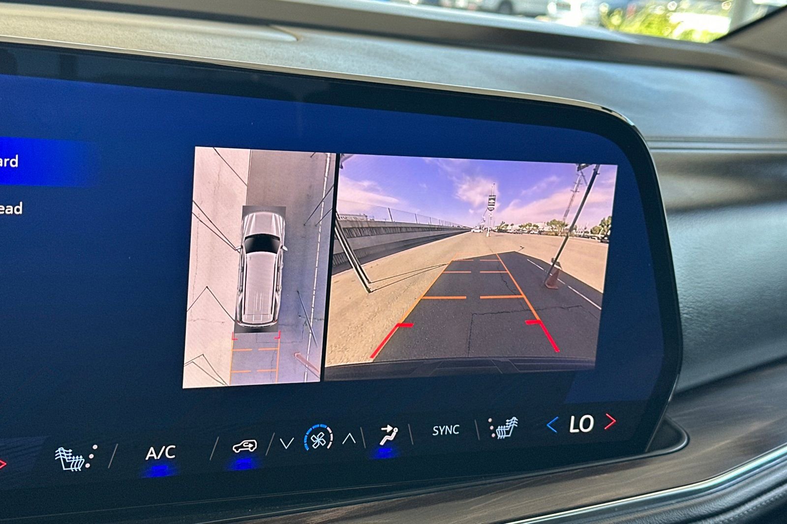 Used 2025 Chevrolet Tahoe LT AWD/4WD image 19