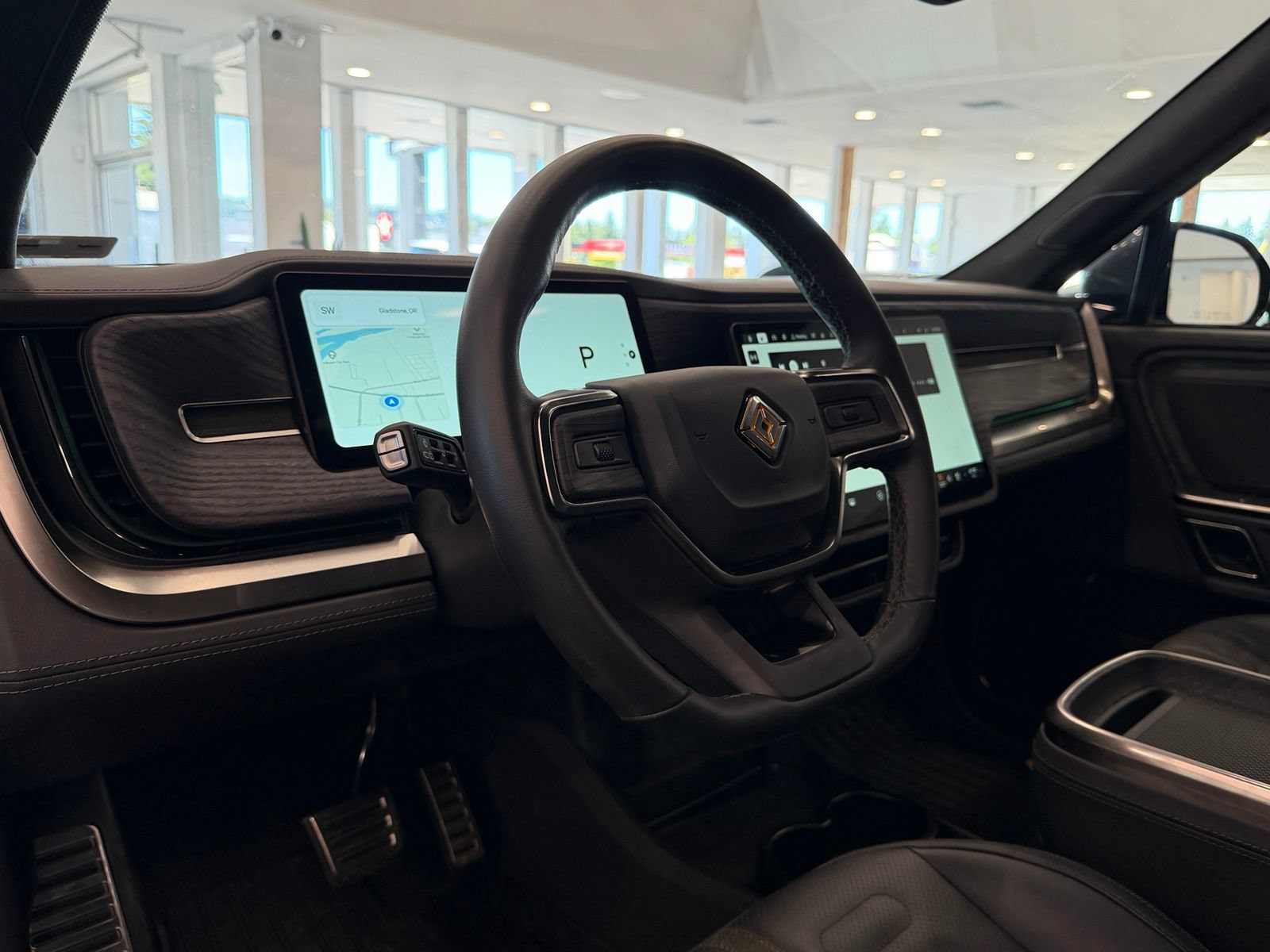 Used 2023 Rivian R1S Adventure AWD/4WD image 15