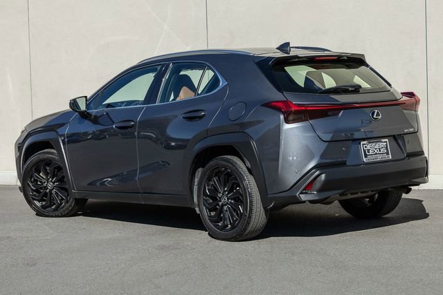 Used 2022 Lexus UX 200 w/ Accessory Package (Z1) video 3