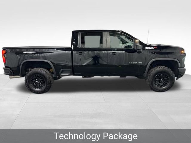Used 2025 Chevrolet Silverado 2500 ZR2 w/ Technology Package image 2