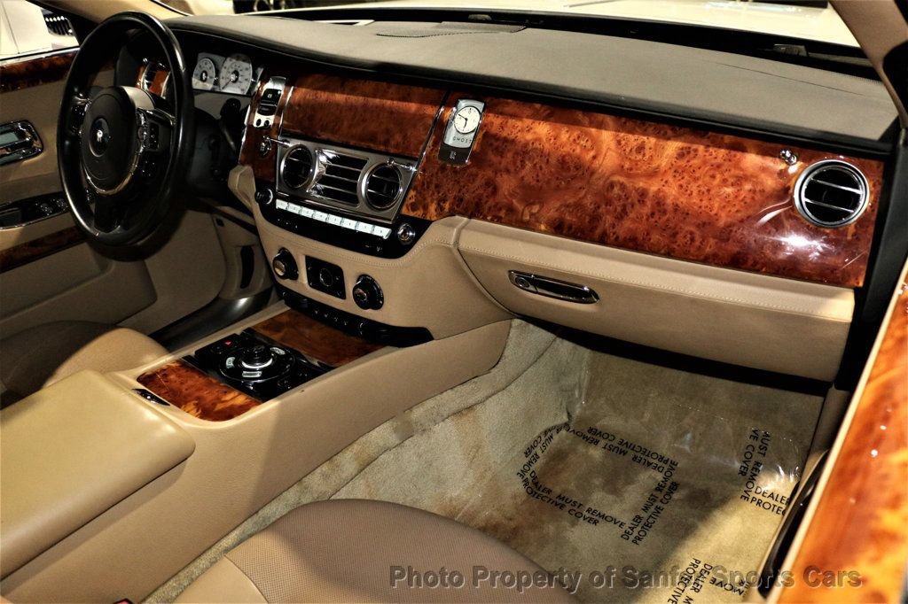 Used 2010 Rolls-Royce Ghost RWD image 25