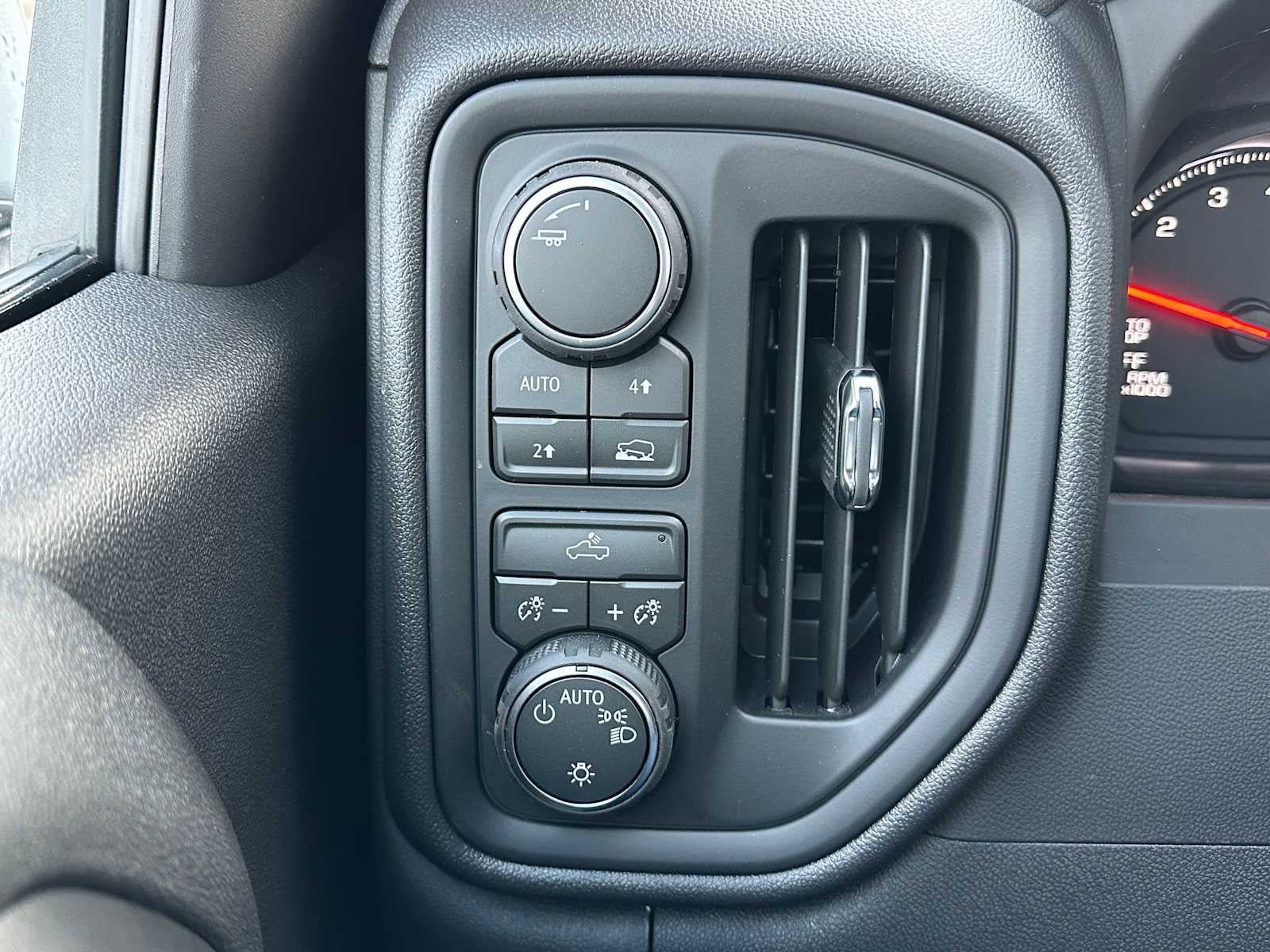 New 2026 Chevrolet Silverado 1500 W/T AWD/4WD image 23
