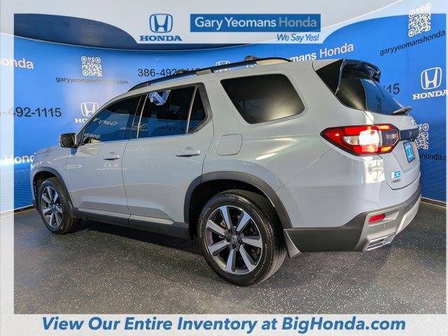 Used 2024 Honda Pilot Touring image 14