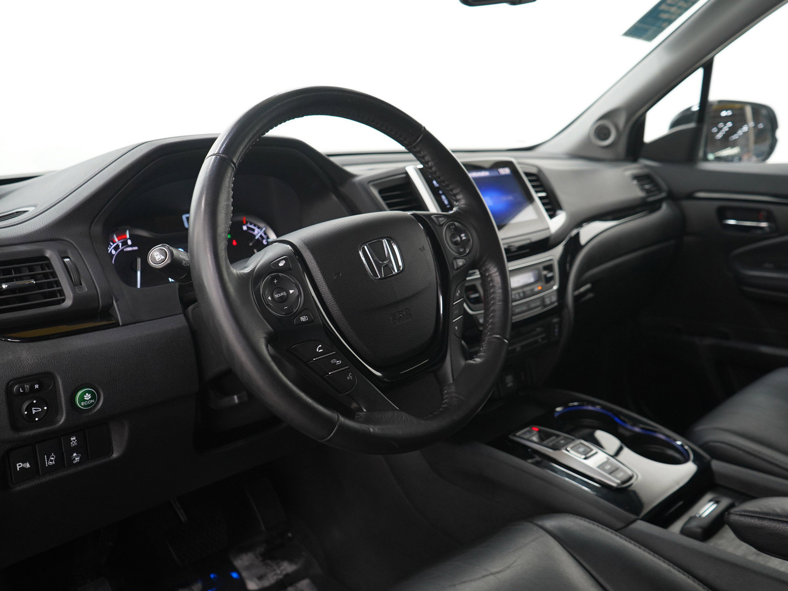 Used 2017 Honda Pilot Touring image 29