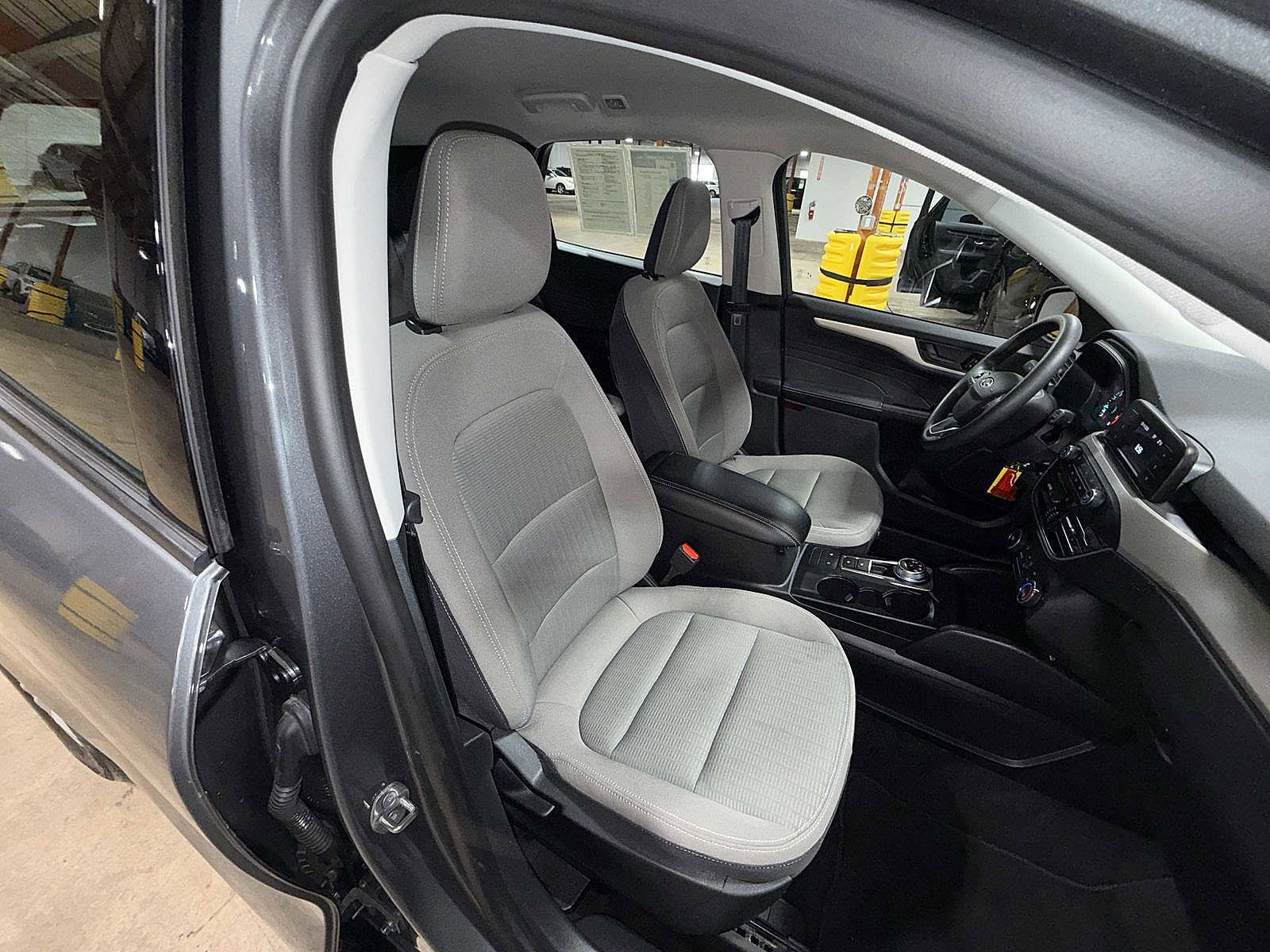 Used 2022 Ford Escape S image 15