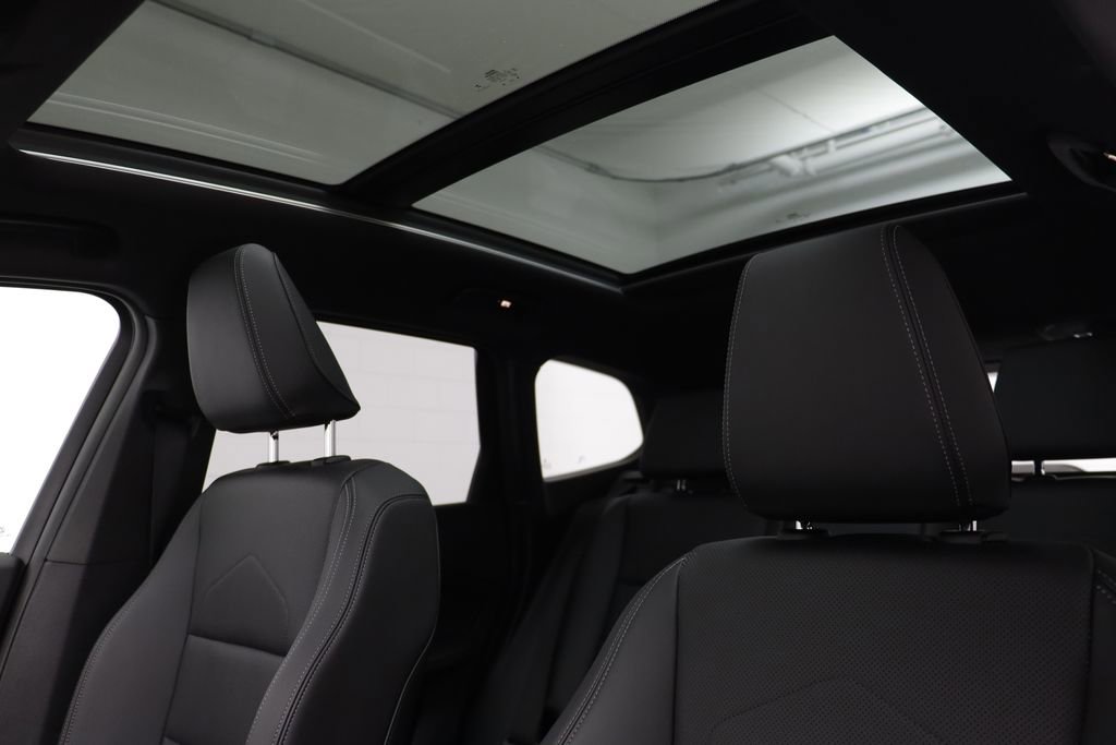 Certified 2025 BMW X1 xDrive28i w/ Convenience Package image 11