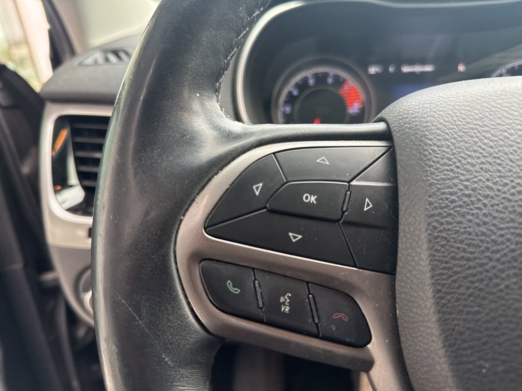 Used 2019 Jeep Cherokee Limited image 18