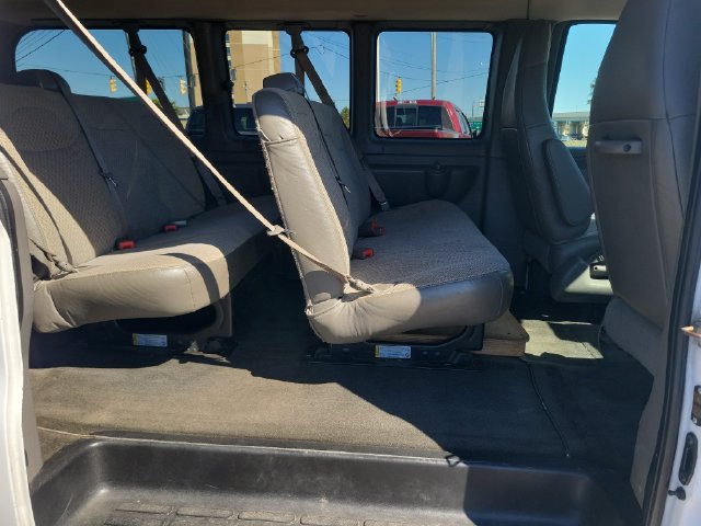 Used 2018 Chevrolet Express 3500 LT w/ LT Preferred Equipment Group RWD image 22