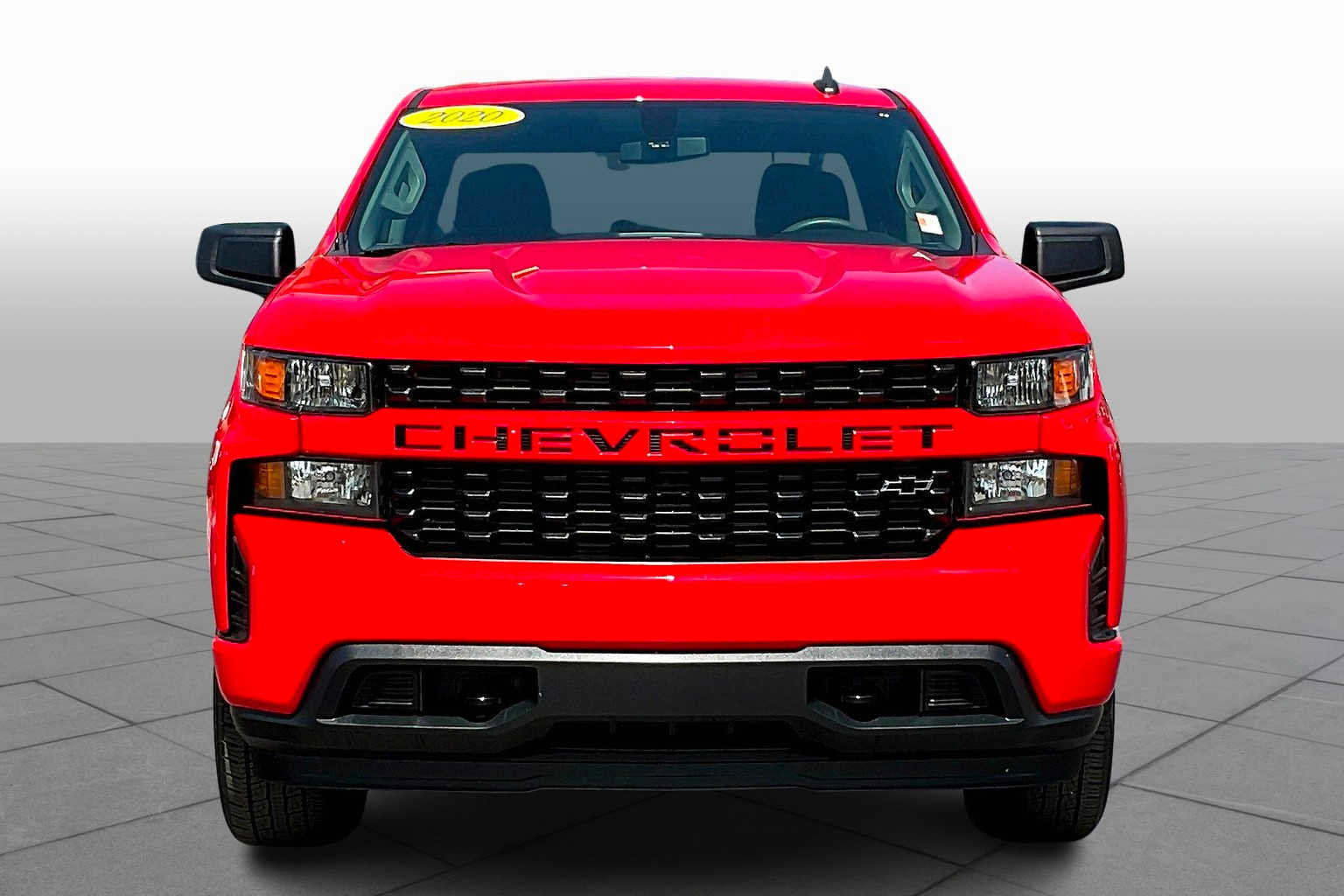 Used 2020 Chevrolet Silverado 1500 Custom w/ Custom Value Package AWD/4WD image 4