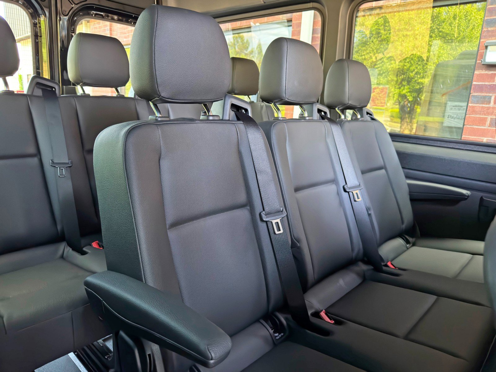 Used 2024 Mercedes-Benz Sprinter 2500 image 35