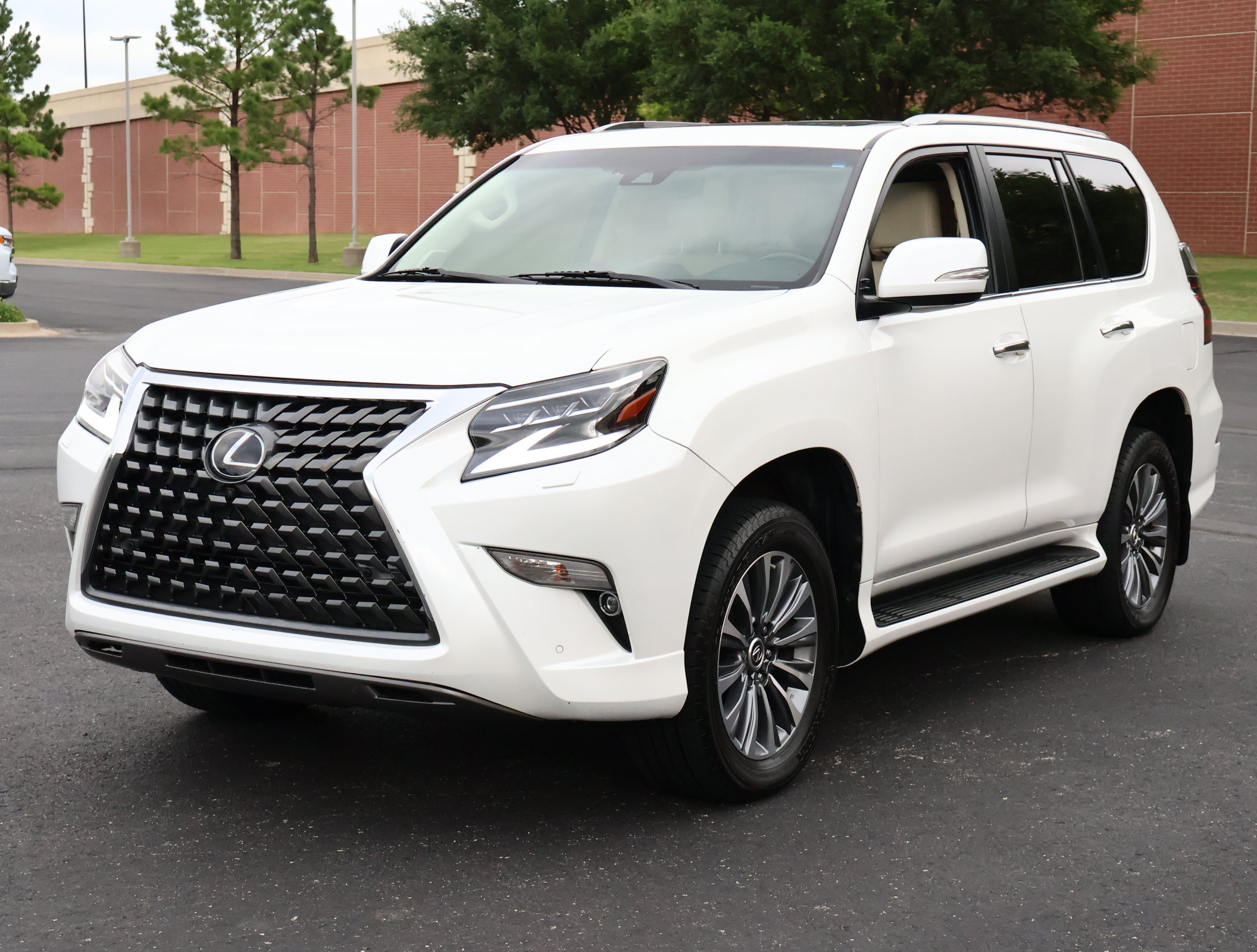 Used 2021 Lexus GX 460 Luxury w/ Off Road Package AWD/4WD image 34