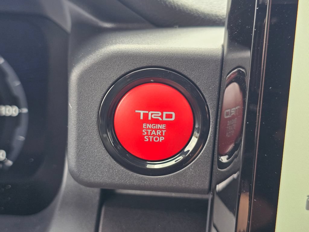 New 2026 Toyota 4Runner TRD Off-Road Premium w/ Tow Technology Package AWD/4WD image 32