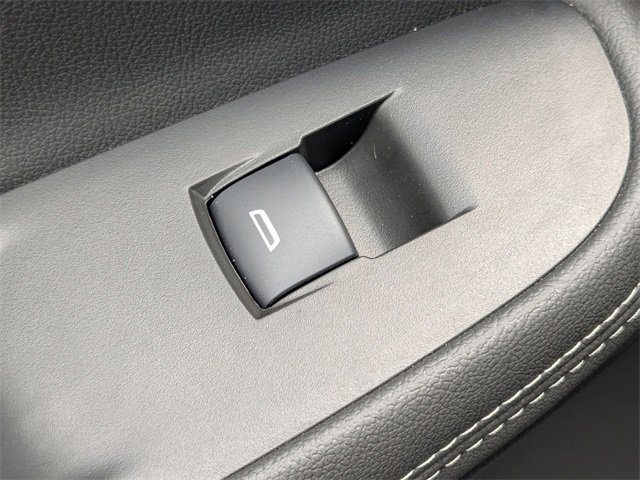 Used 2023 Buick Encore GX Select w/ Sport Touring Package image 28