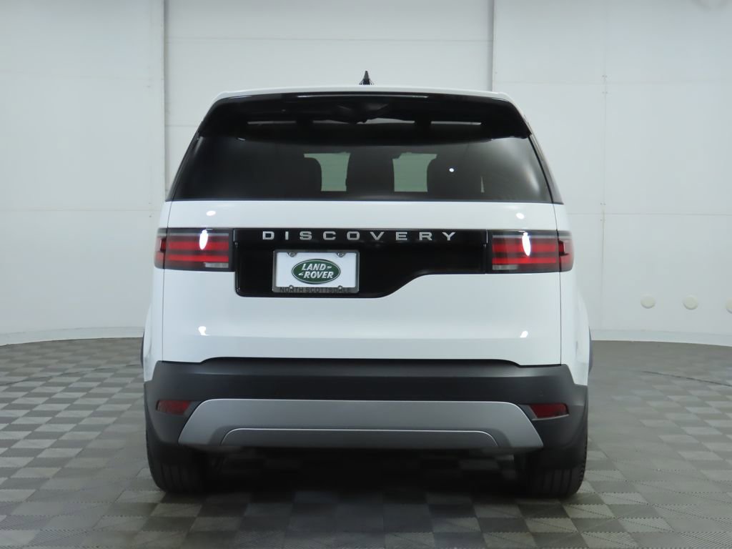 Used 2025 Land Rover Discovery S image 6